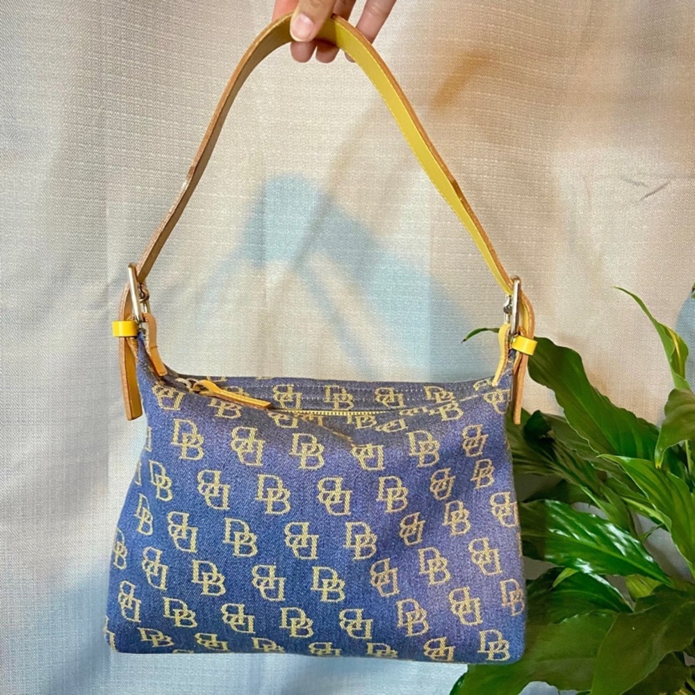Dooney and Bourke Shoulder Bag